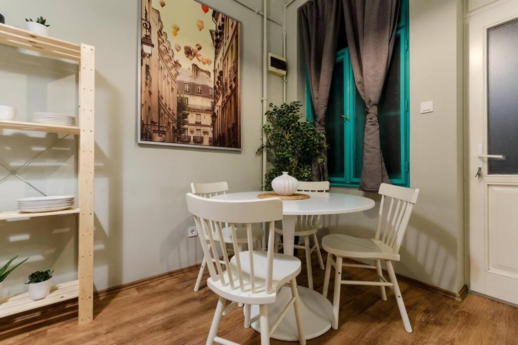 Cosy Apartment In Party District K30 Budapest Esterno foto