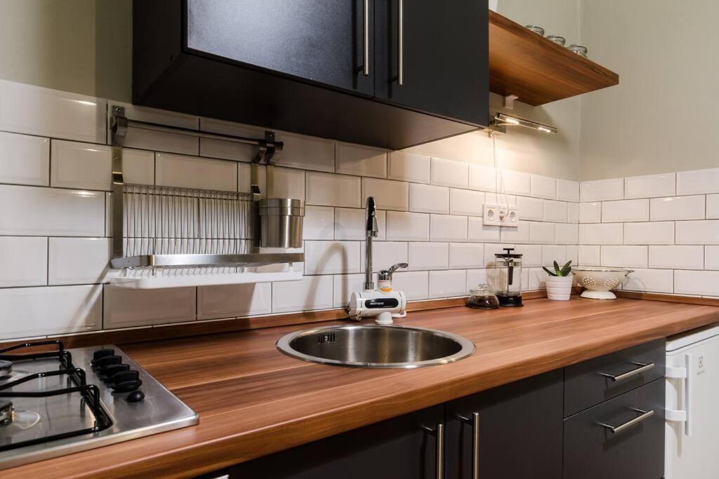 Cosy Apartment In Party District K30 Budapest Esterno foto